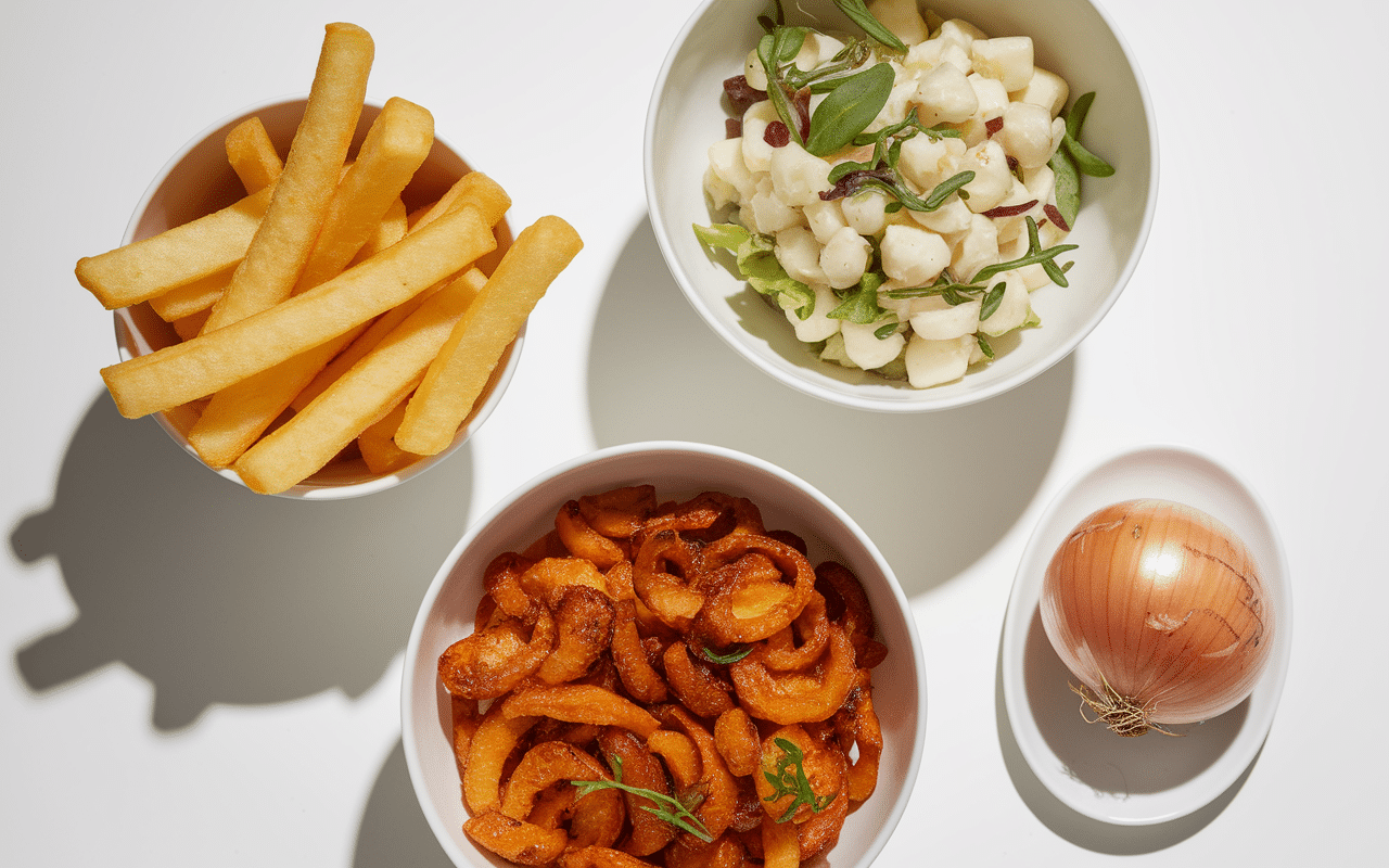 Accompagnement hot dog frites salade chou oignons frits